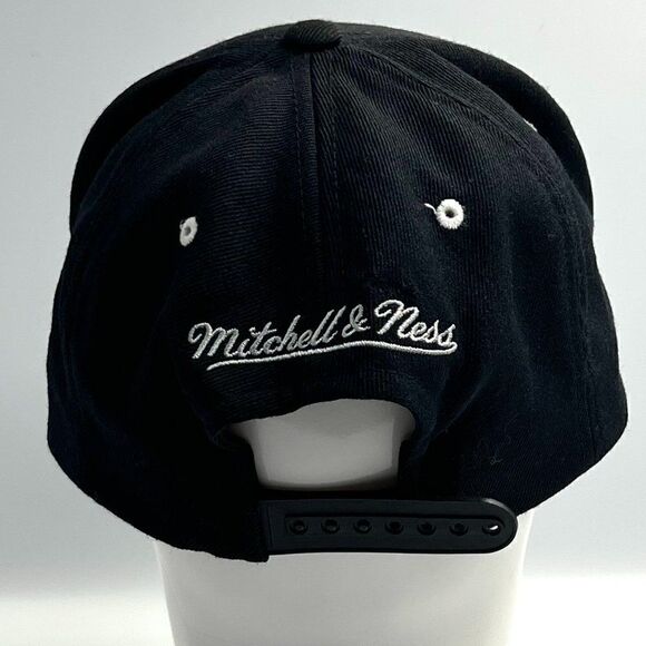 Mitchell And Ness NBA Brooklyn Nets Hat - Picture 3 of 8